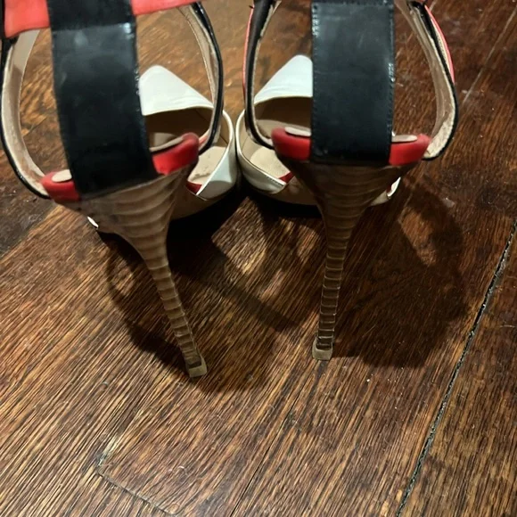 Manolo Blahnik heels in size 40 - Picture 4 of 5